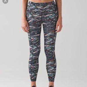 Lululemon Fast & Free Shredded Sweatr Multi Black